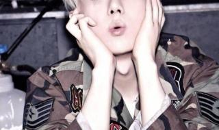 泫雅张贤胜舞台热吻